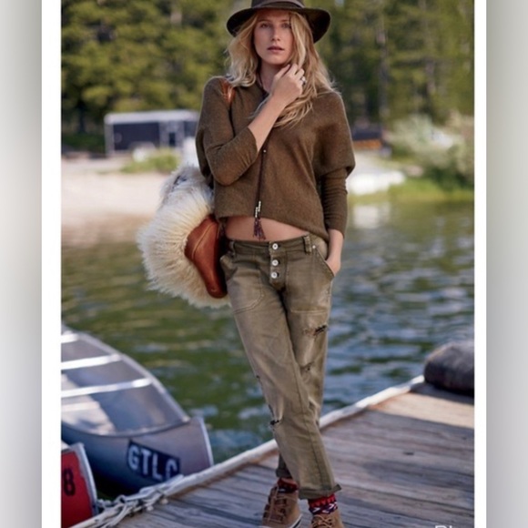 free people Mountaineer Destroyed Jeans . - Picture 2 of 11